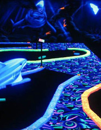 blacklight minigolf.jpg