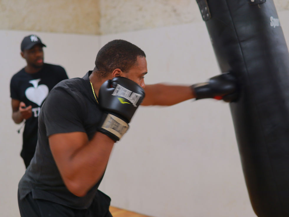 exercice au sac de frappen en boxe anglaise