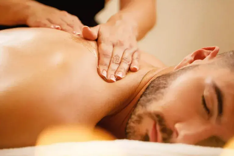 massage picture 2.webp