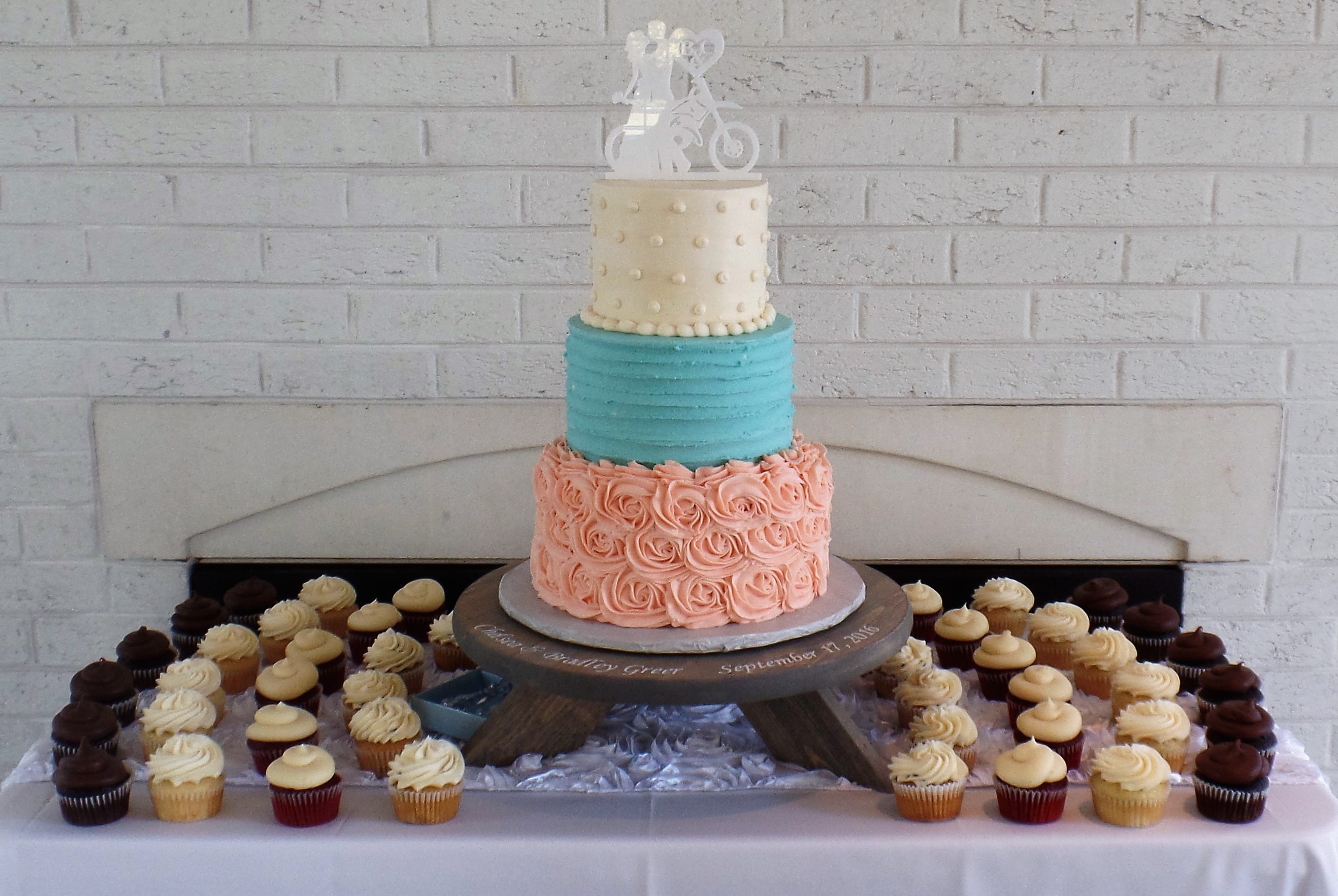 Rustic Wedding Cake and Cupcakes