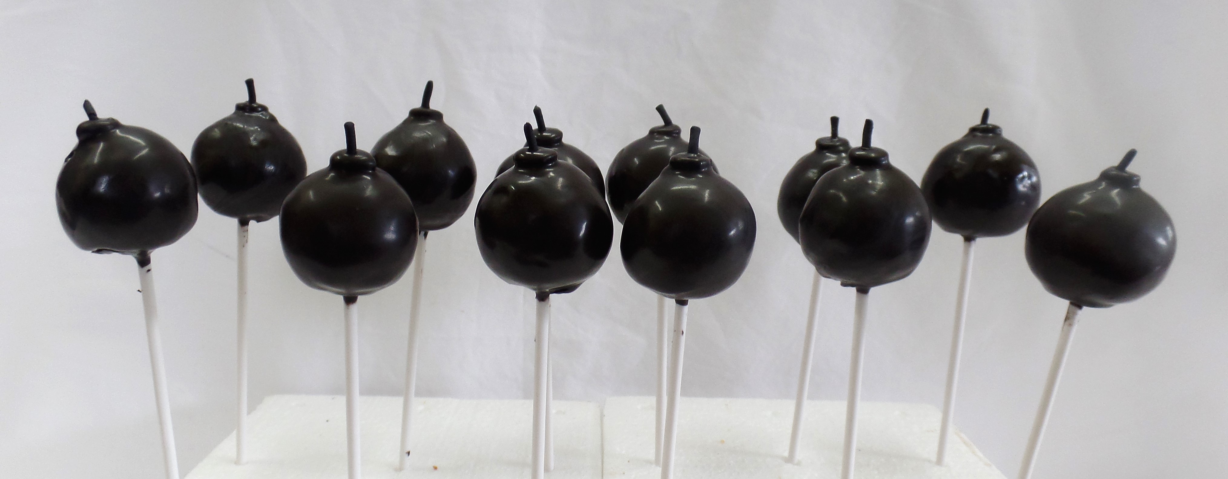 Bomb Cake Pops