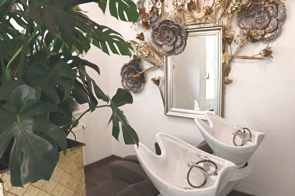 Planung und Umsetzung exklusiver Ladenbau - Frisör Haardrian.