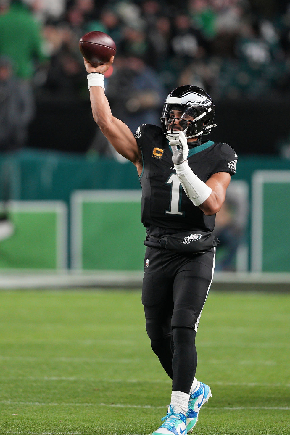 EAGLES SECOND HALF SURGE LEADS TO 29-18 WIN OVER WASHINGTON AND A PLAYOFF SPOT