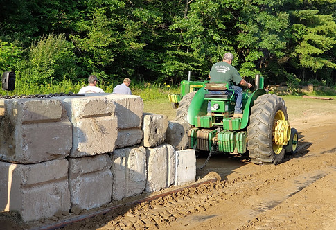TractorPullers.jpg