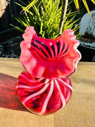 FENTON OLD サムプリント&アンベリーナカレーガラス フリルエッジ FENTON OLD サムプリント&アンベリーナカレーガラス フリル