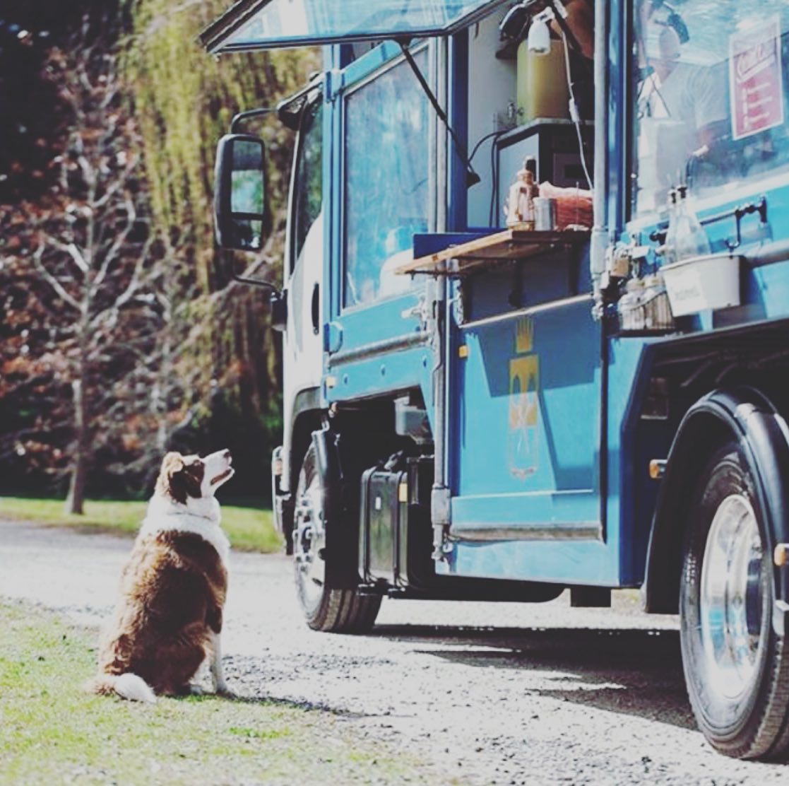 Happy As Larry Pizza Truck food truck