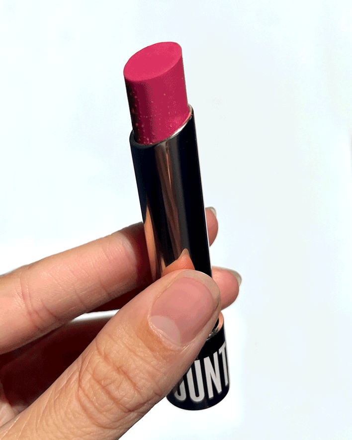 LipBalm-Field-IG_Post.gif