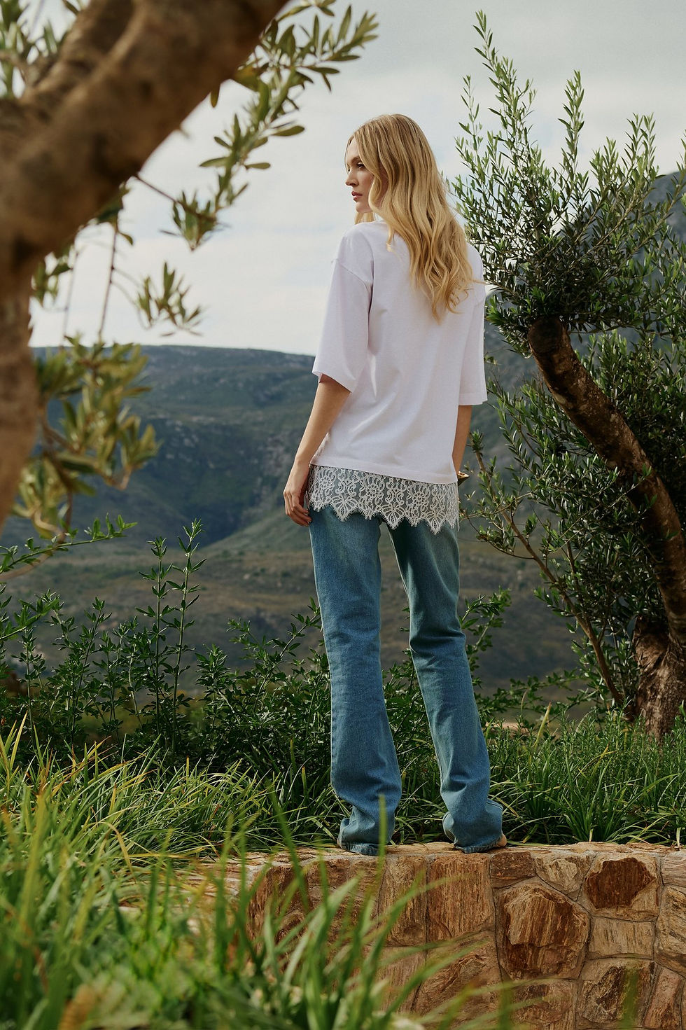 Miniatura: Lace Hem T-Shirt