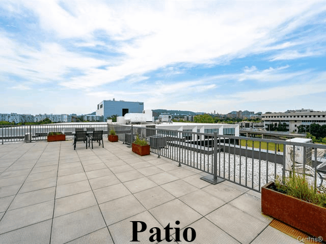 901 Av. Beaumont, apt. 310
Montréal (Villeray/Saint-Michel/Parc-Extension)
H3N 1W2
