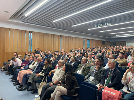 Más de 300 profesionales de la educación reflexionan en Madrid sobre cómo “poner a las personas en el centro” de la escuela.