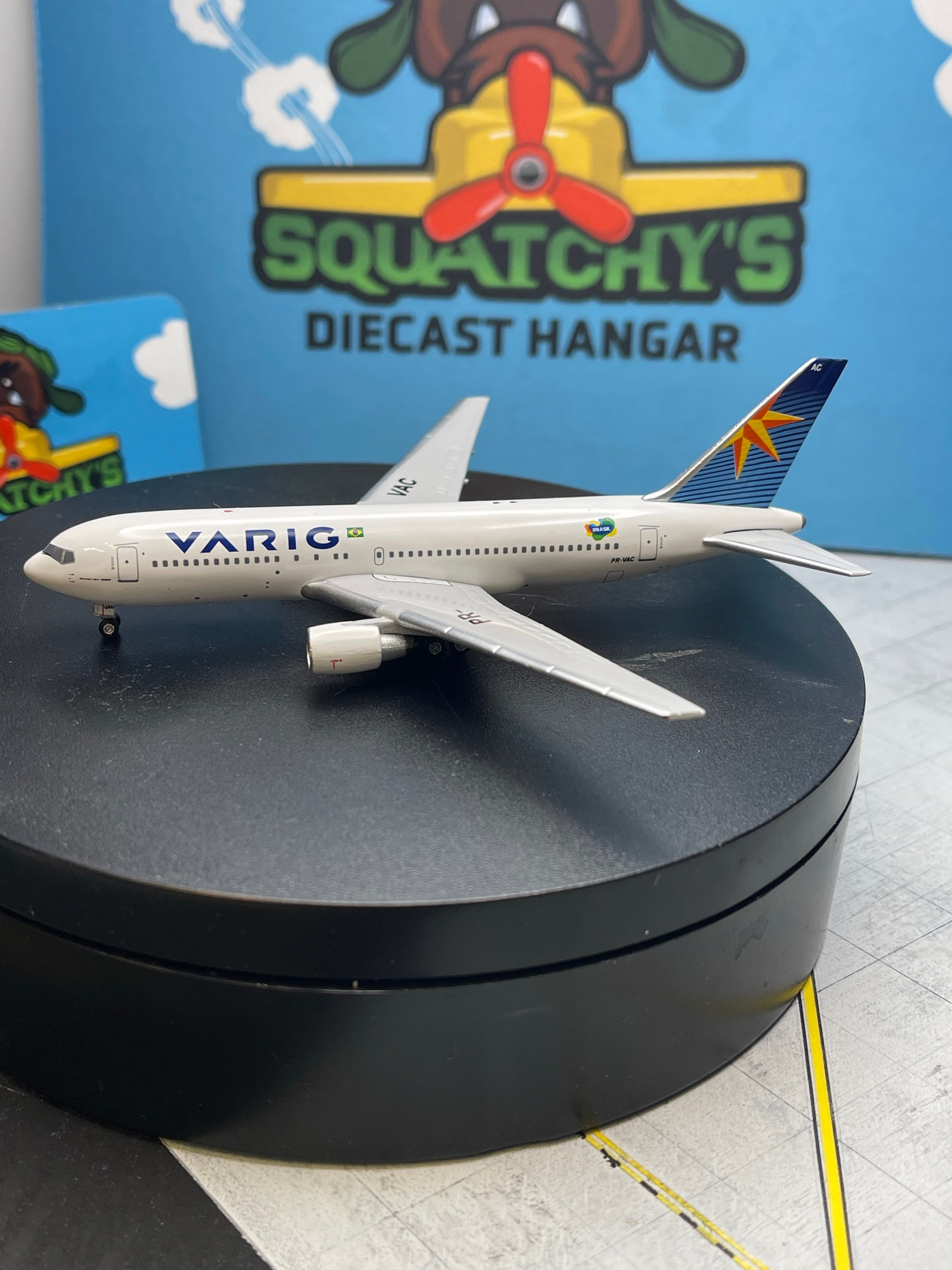 Varig Brasil 767-200 (AC411006)