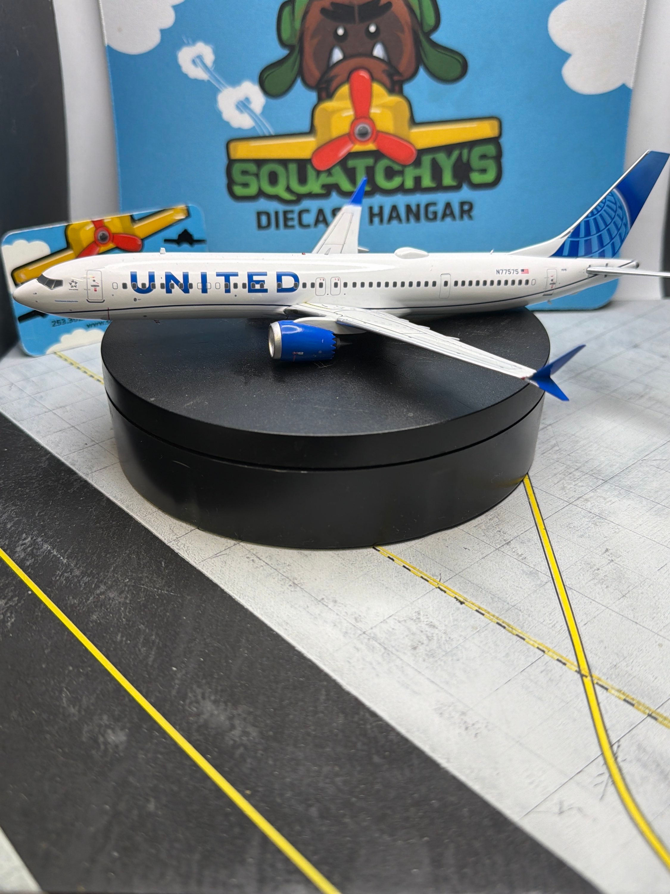 United Airlines 737-9 Max (IF739M0825)