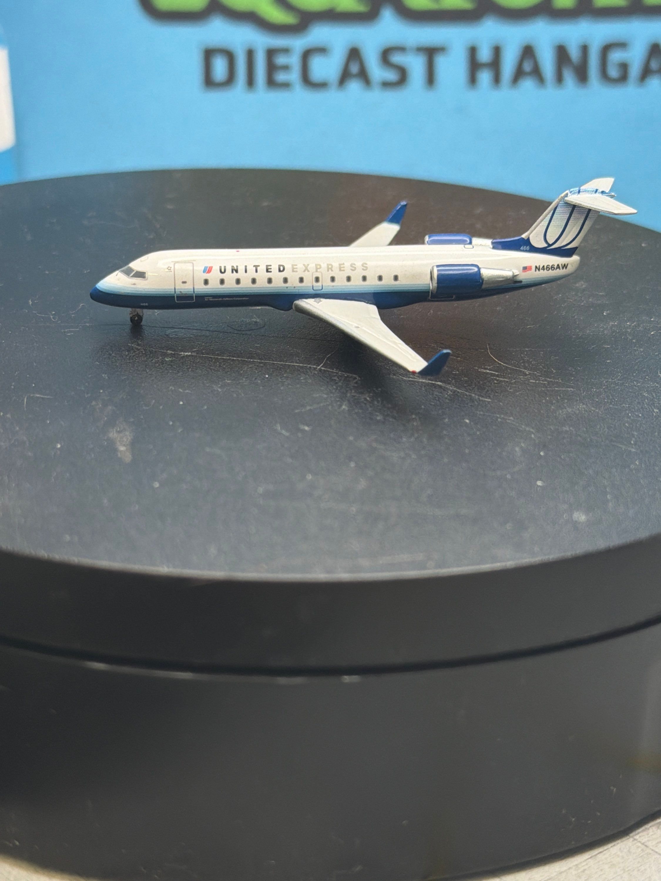 United Express CRJ200 (GJUAL499)