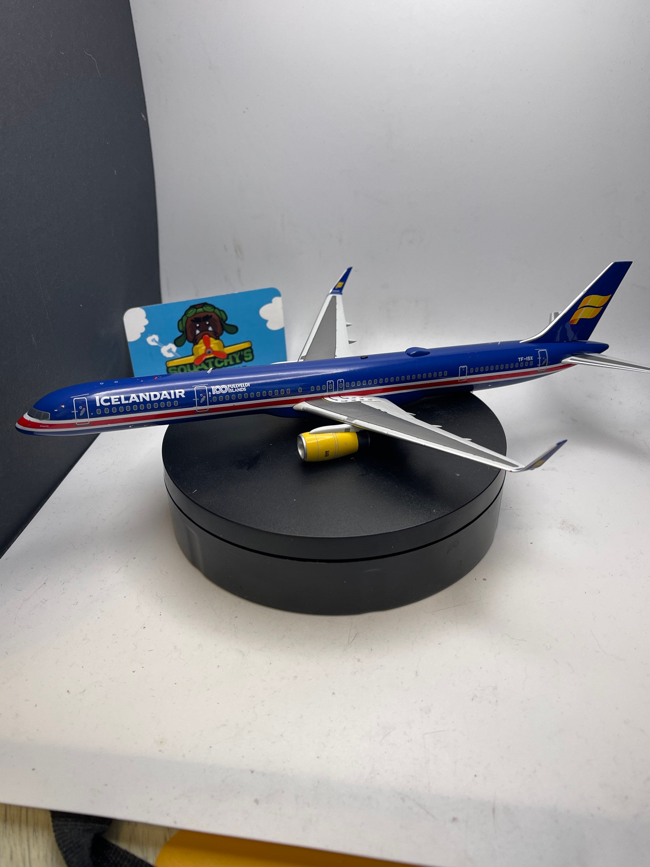 Icelandair 757-300 (IF753FI0425)