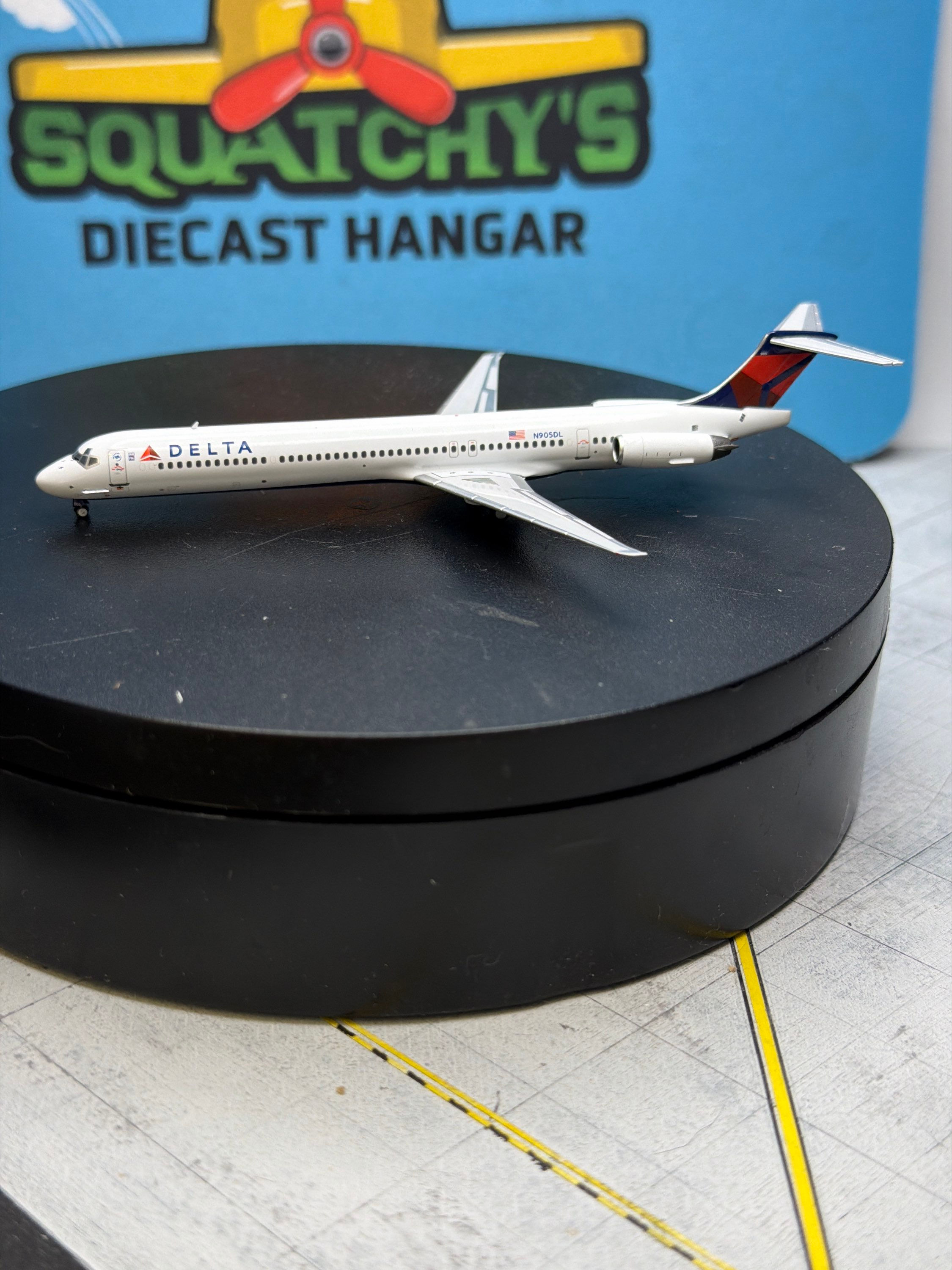Delta Airlines MD-88 (83013)