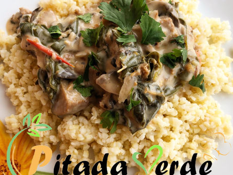 Strogonoff de seitan e cogumelos