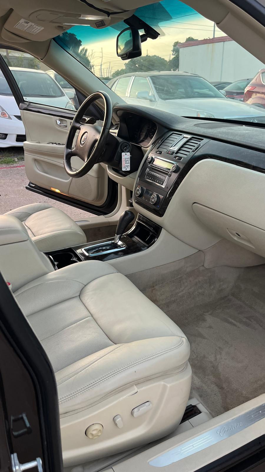 Thumbnail: 2009 Cadillac DTS