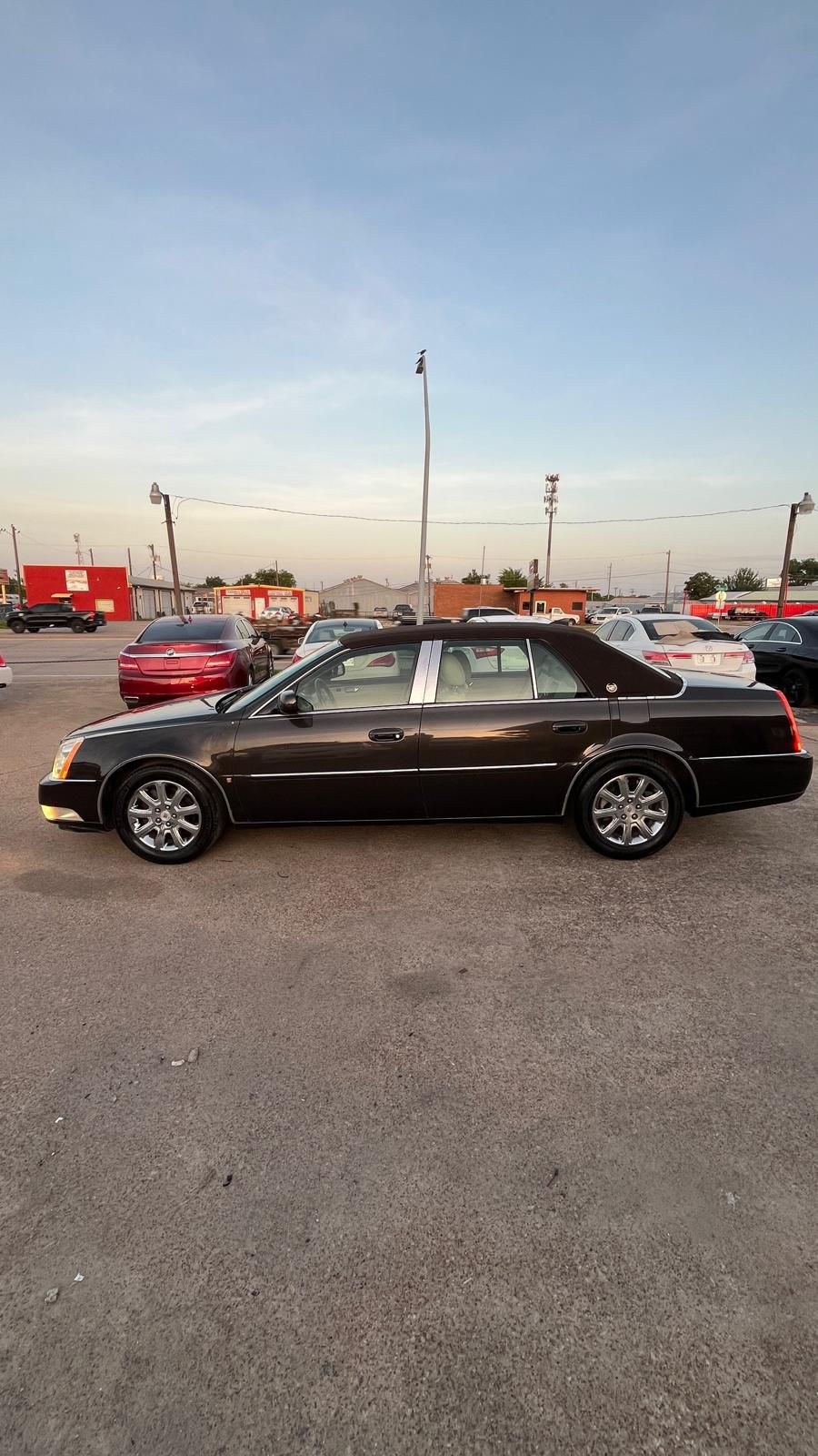 Thumbnail: 2009 Cadillac DTS