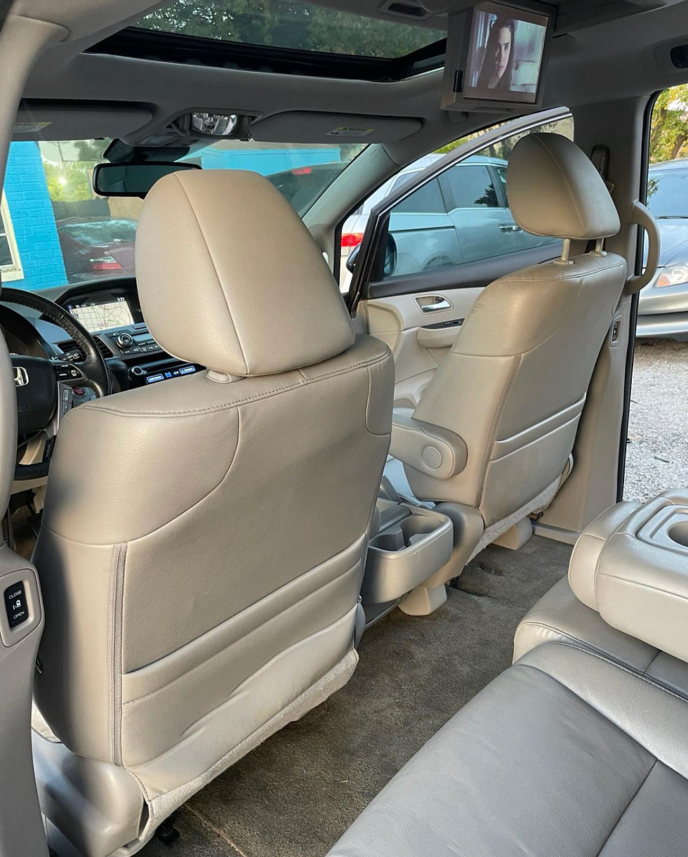 Thumbnail: 2015 Honda Odyssey TOURING Elite.