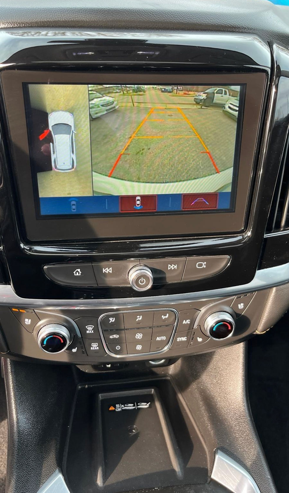 Thumbnail: 2019 Chevy Traverse Premier 3.6L