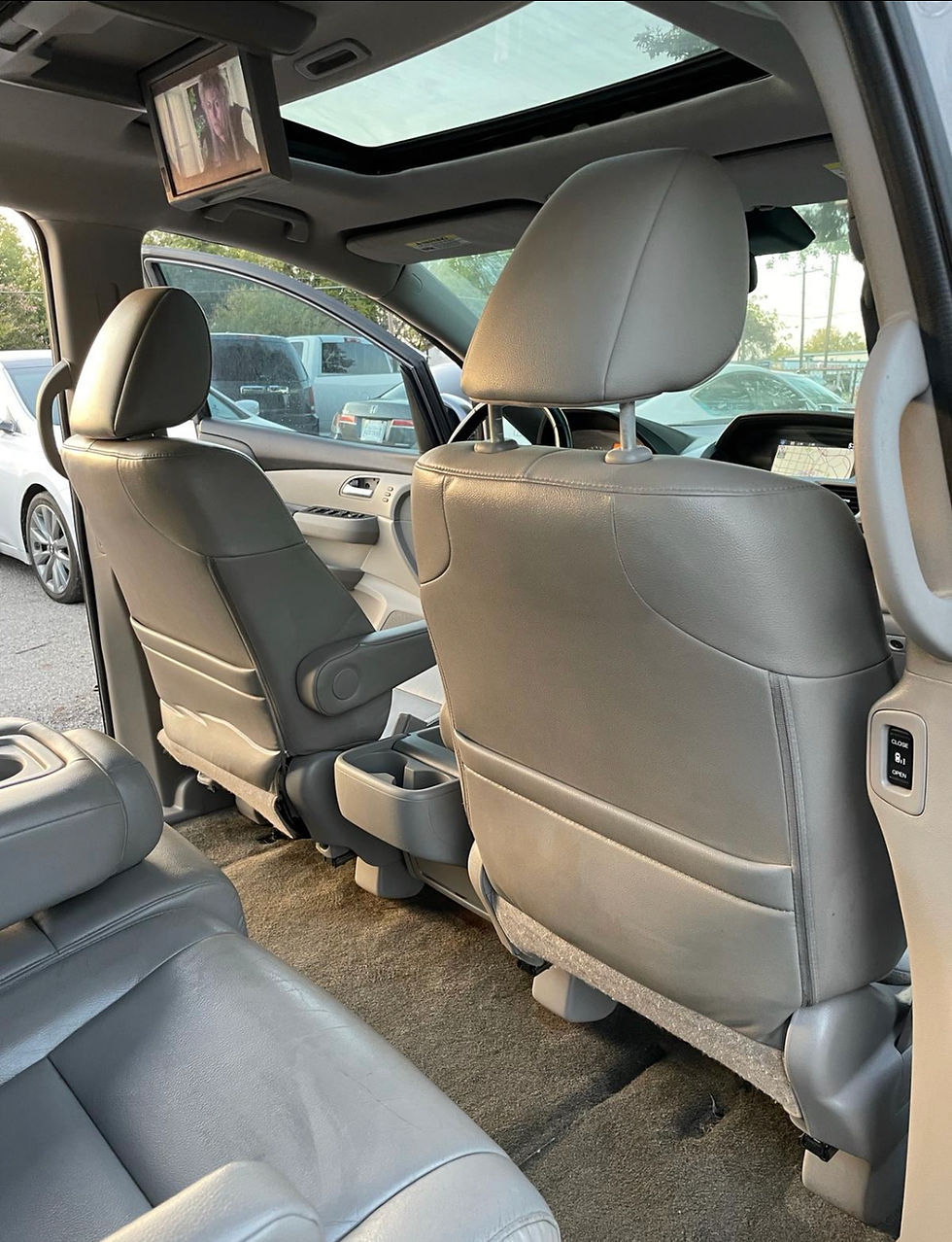 Thumbnail: 2015 Honda Odyssey TOURING Elite.
