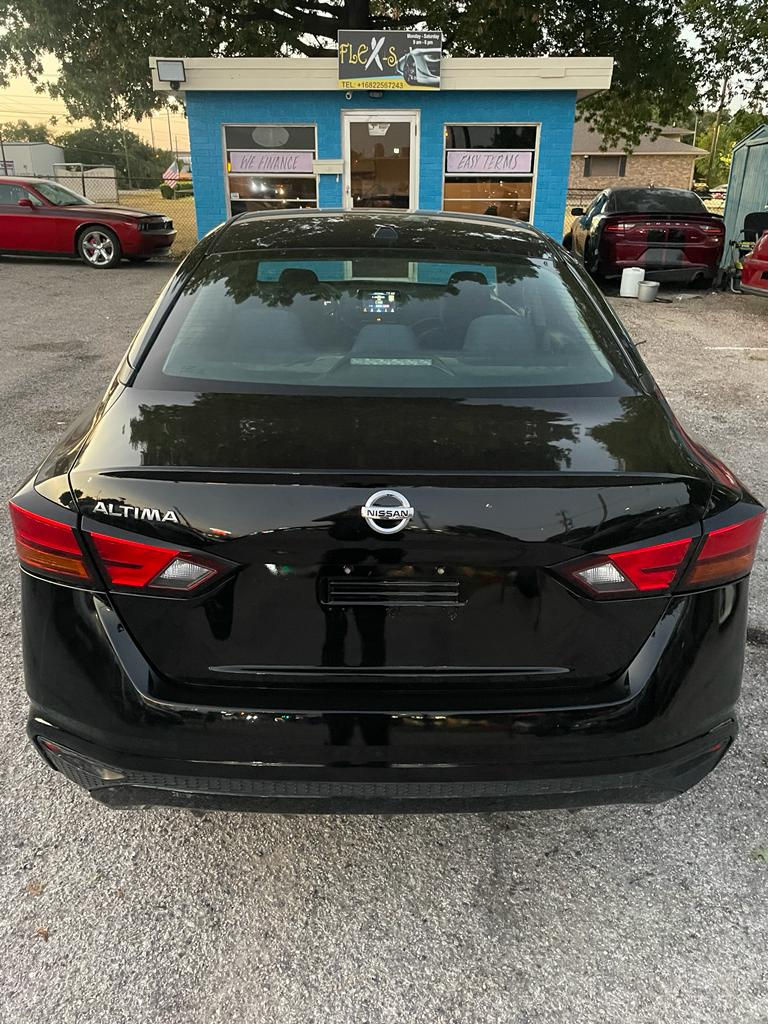 Thumbnail: 2020 Nissan Altima 