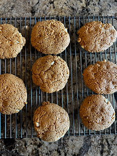 Pumpkin Spice Chewy Cookies