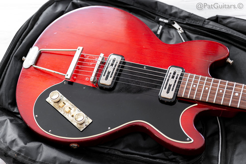 Thumbnail: 1960 Hofner Colorama II in Cherry Red