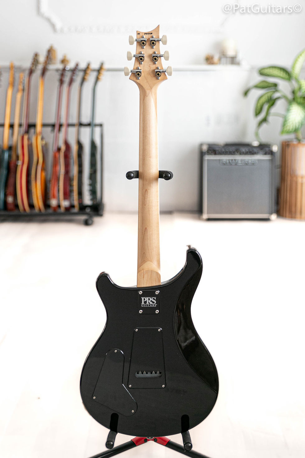 Thumbnail: 2024 PRS Swamp Ash Special in White Doghair Smokeburst 7.3lbs