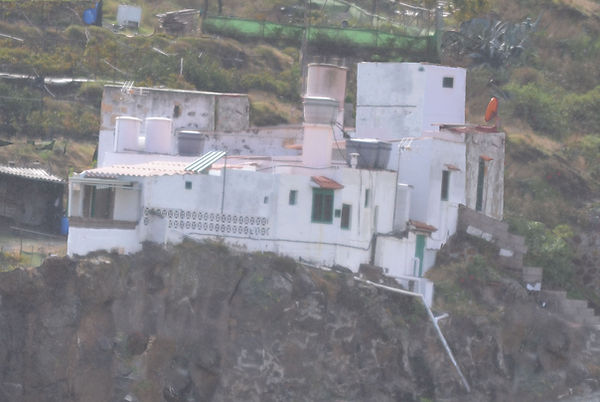 Maltrato de una belleza, cuando es sepultada bajo un caos de ideas sin conexión.