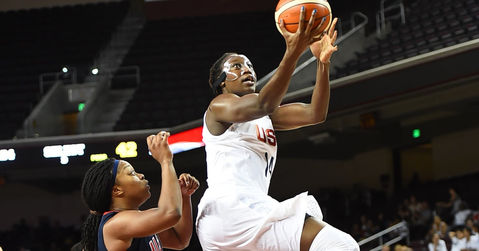 New York Liberty and Team USA, Tina Evans, wearing an Eschen face mask!