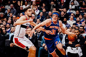 new york knicks ron baker wearing an eschen 3d sports face mask