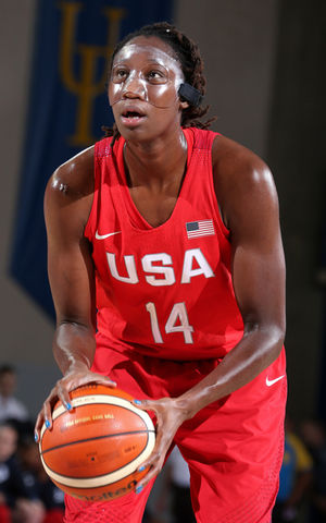 New York Liberty and Team USA, Tina Evans, wearing an Eschen face mask!