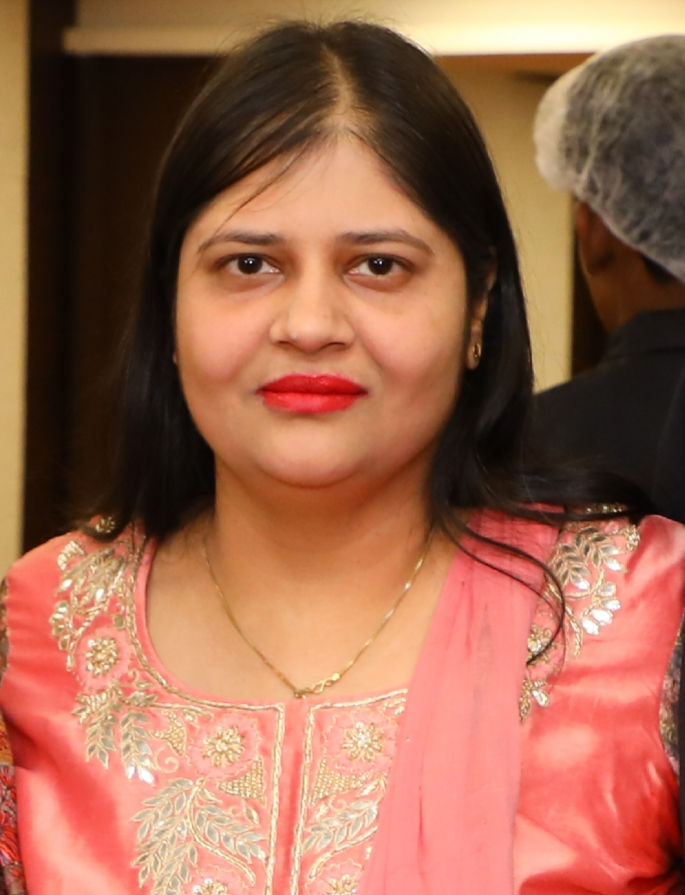 Roopal Arora: A Rising Star in the Writing World