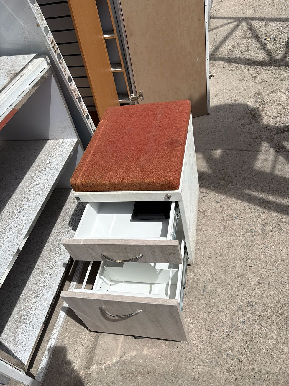 Miniatura: Archiveros