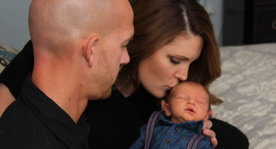 Levi Newborn-71.jpg