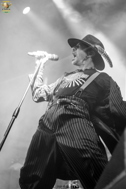 Maldita Vecindad y Los Hijos del 5º