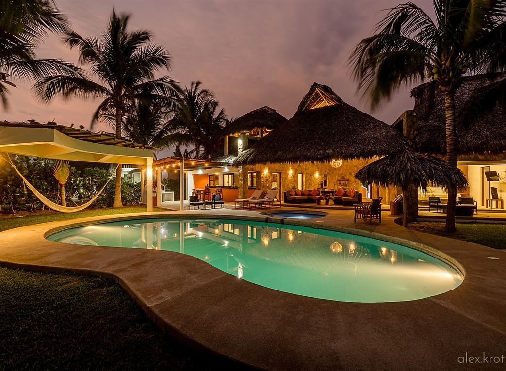 sunset-casa-nopalito-puerto-escondido-mexico-0011_R6_22313-HDR.jpg