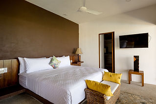masterbedroom-casa-nopalito-puerto-escondido-mexico-0003_R6_21559-HDR.jpg