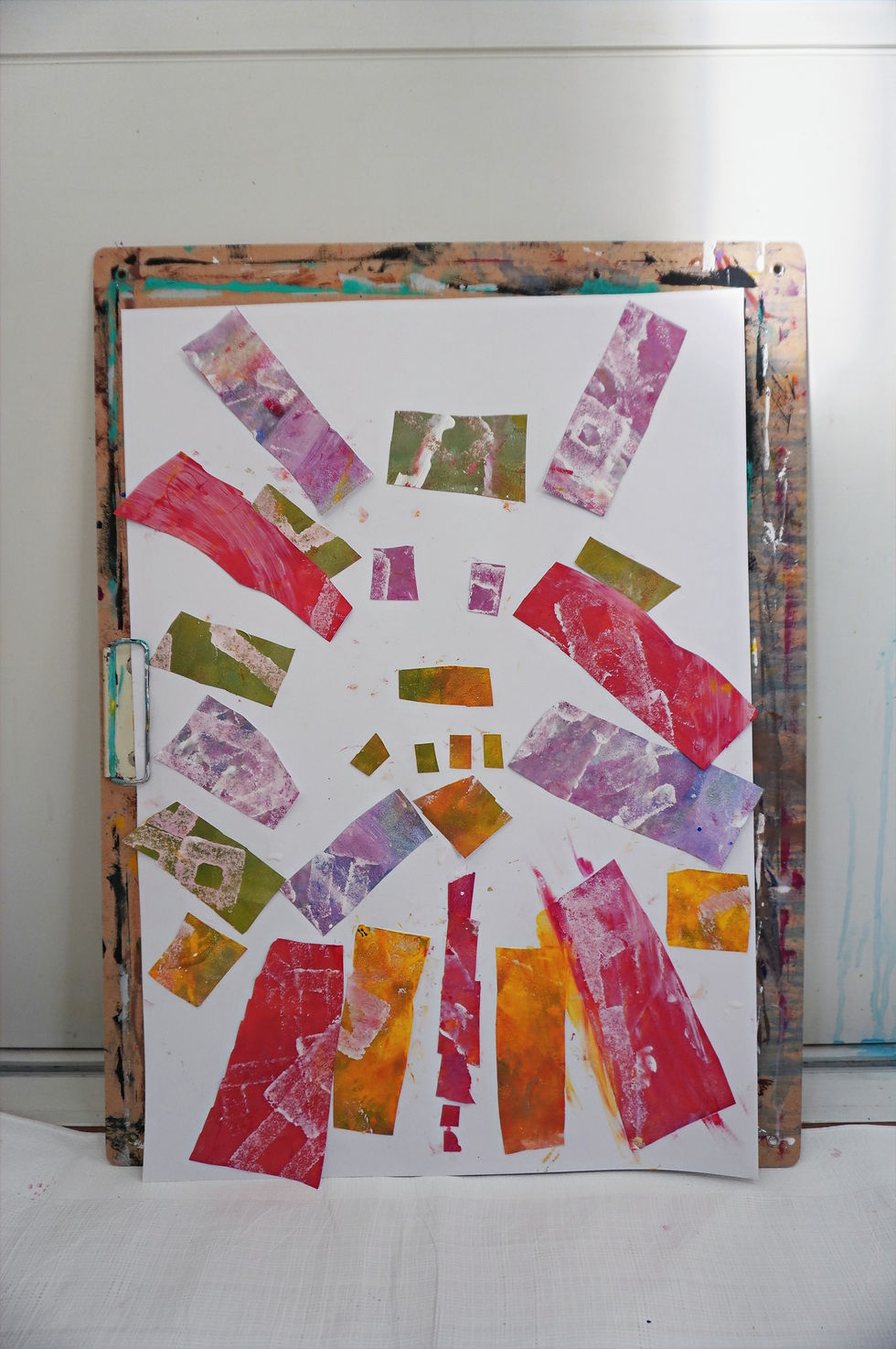 造形教室 小学生 四角のコラージュ画