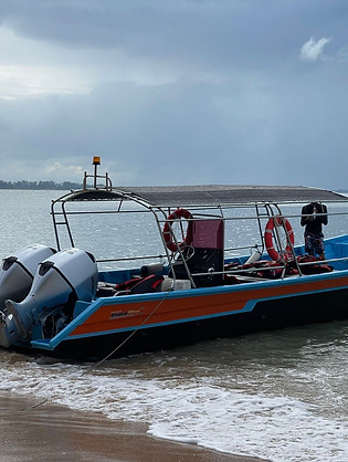 Boat Ride to Rhu Island