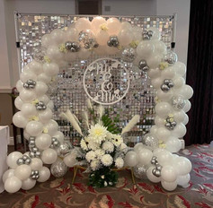 wedding-balloon-arch.jpeg