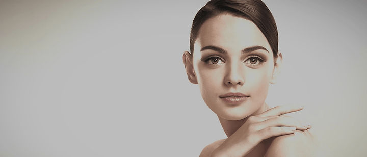 Chica tratamiento centro de estetica.jpg