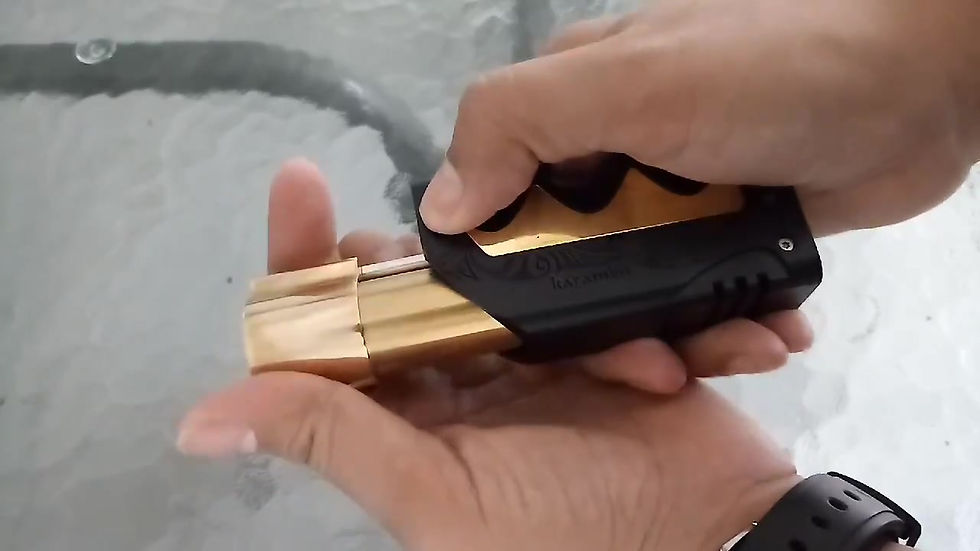 Thumbnail: Karambit Mech Mod