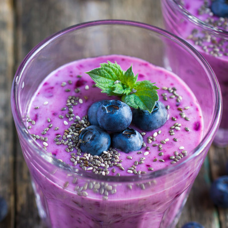 banana and blueberry smoothie