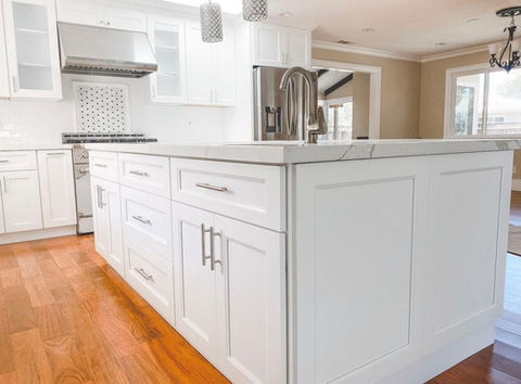 Classic & Contemporary Open-Concept Kitchen