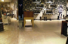 pavimento-resina-showroom
