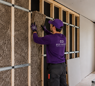 Soudproofing-roxul-insulation-worker.png