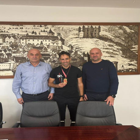 Gradonačelnik Senja primio senjskog ultramaratonca Mislava Krmpotića