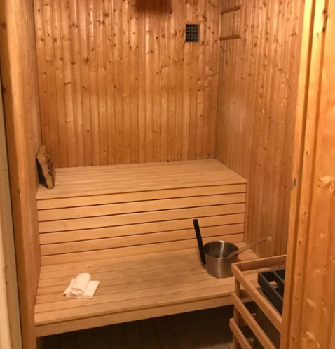 Ewa & Maude är ett mysigt centralt hotell i Göteborg med promenadavstånd till Linné, Haga, Slottsskogen, Botaniska och mycket mer. Välkommen till det lilla hotellet i Änggården.